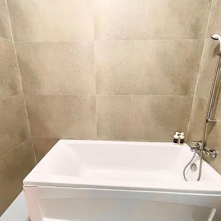 Address 13 - Palace Of Parliament Area Apartment Bukarest